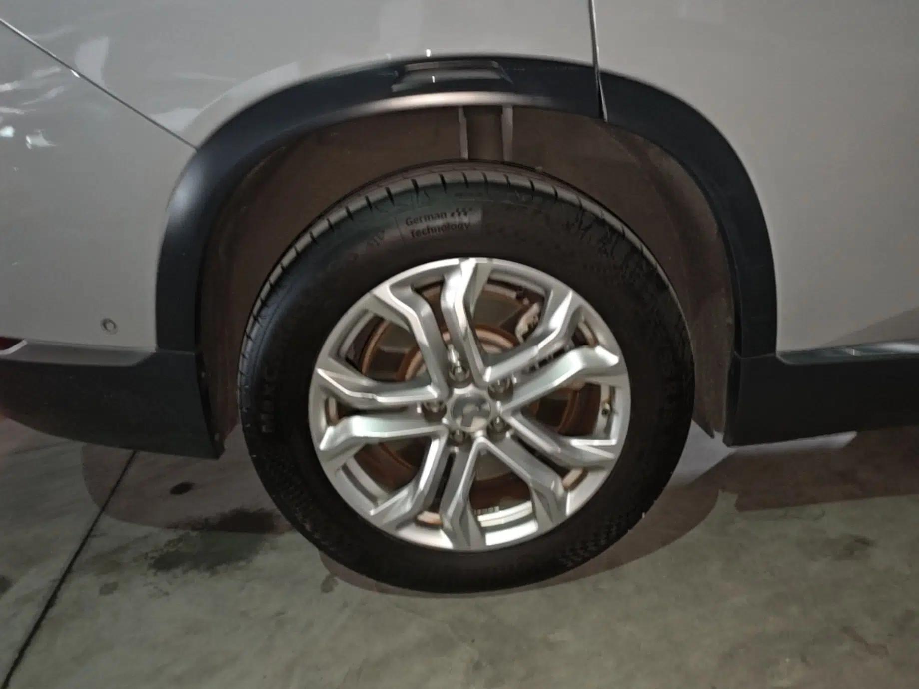Nio ES8 2020 415 km Range 7-Seater Version — миниатюра 11