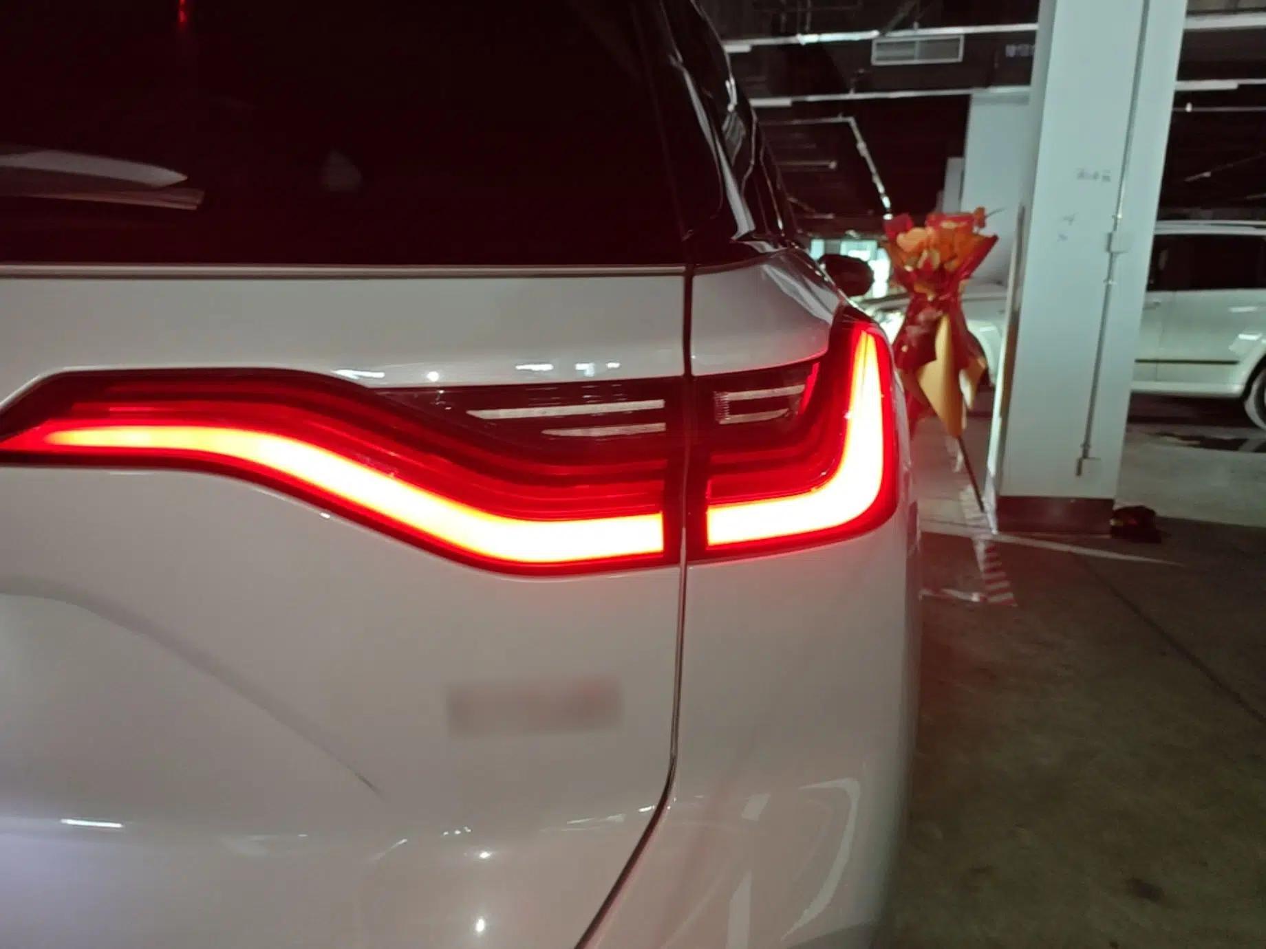 Nio ES8 2020 415 km Range 7-Seater Version — миниатюра 9