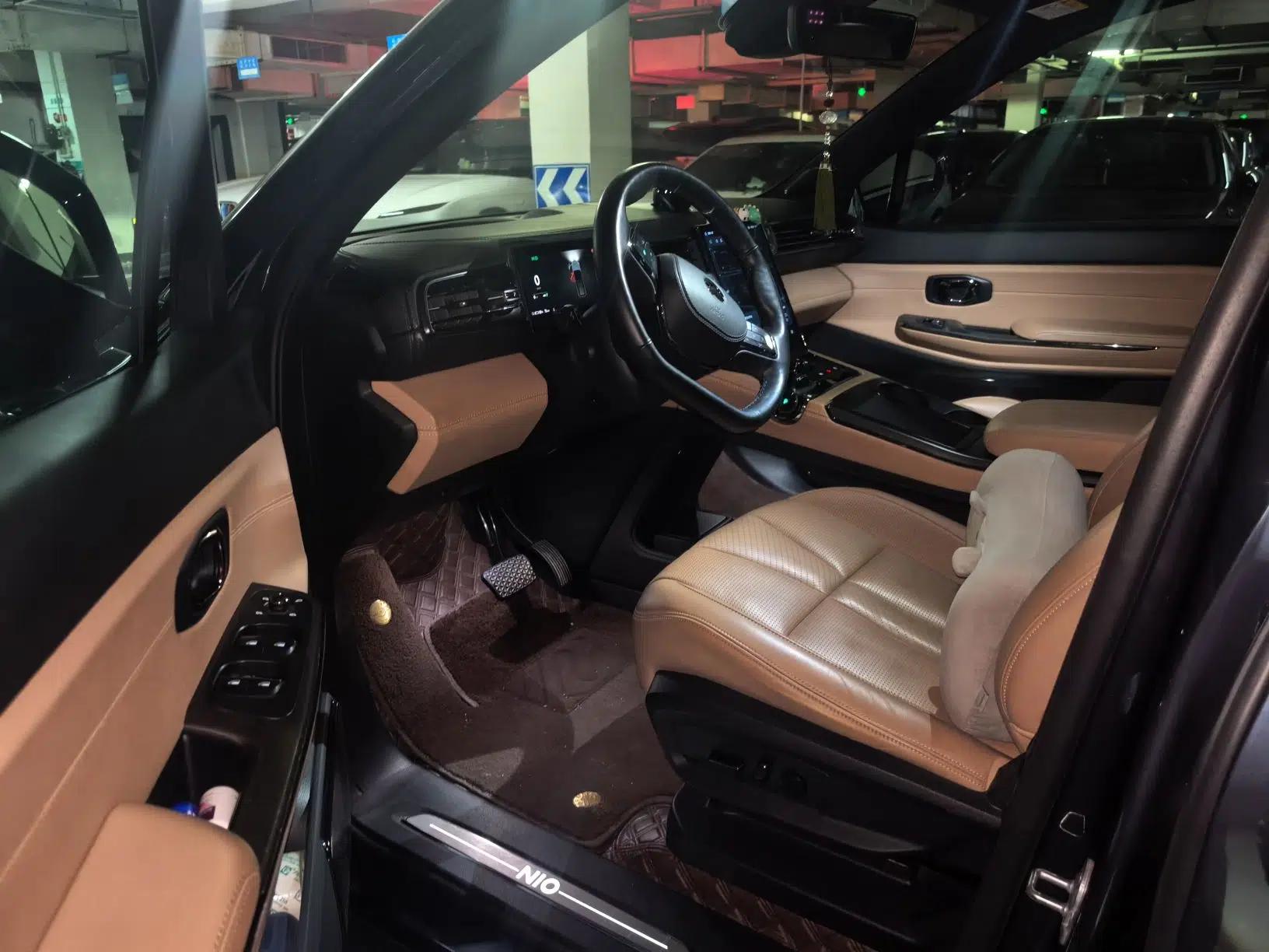 Nio ES8 2020 415 km Signature Edition 6-Seater Version — миниатюра 16