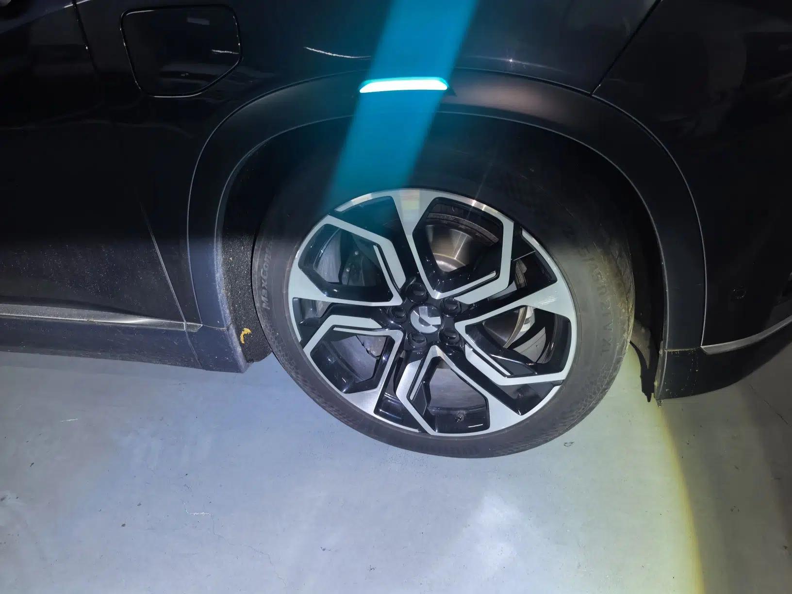 Nio ES8 2020 415 km Signature Edition 6-Seater Version — миниатюра 8