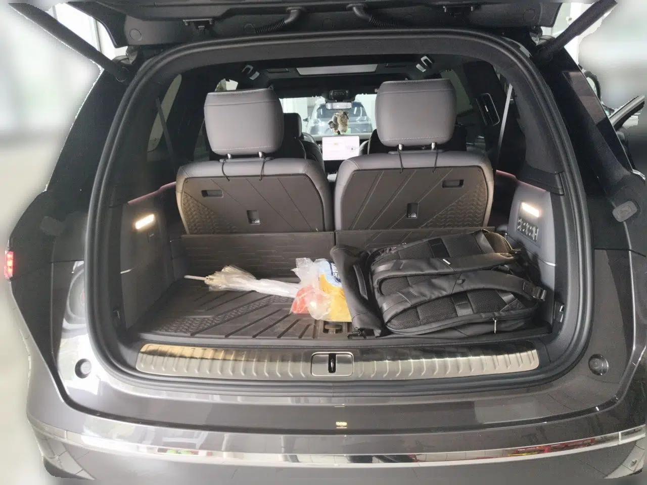 Nio ES8 2026 Model 6-seat Executive Luxury Edition — миниатюра 19