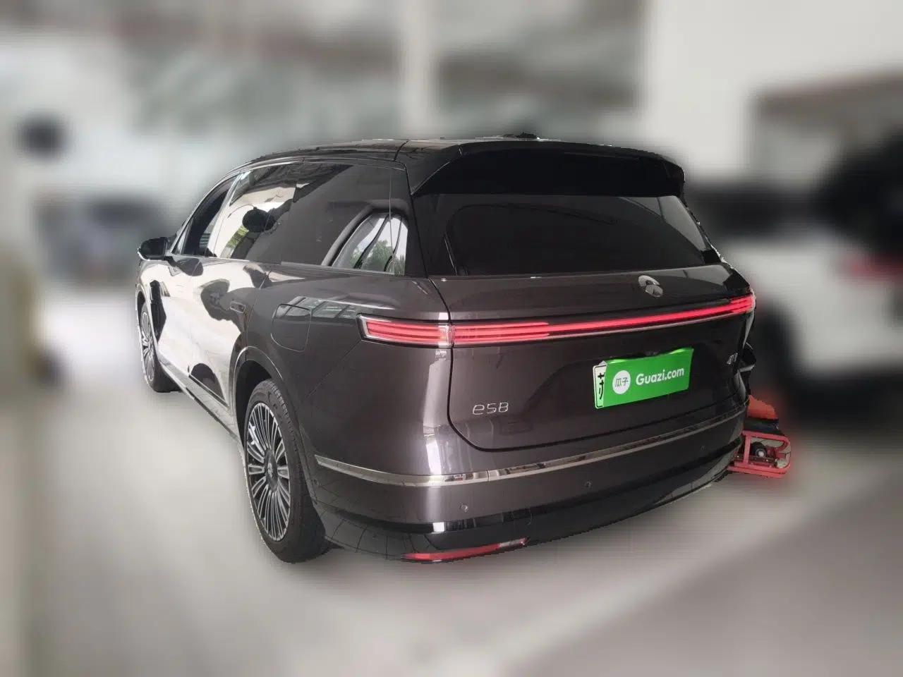 Nio ES8 2026 Model 6-seat Executive Luxury Edition — миниатюра 4