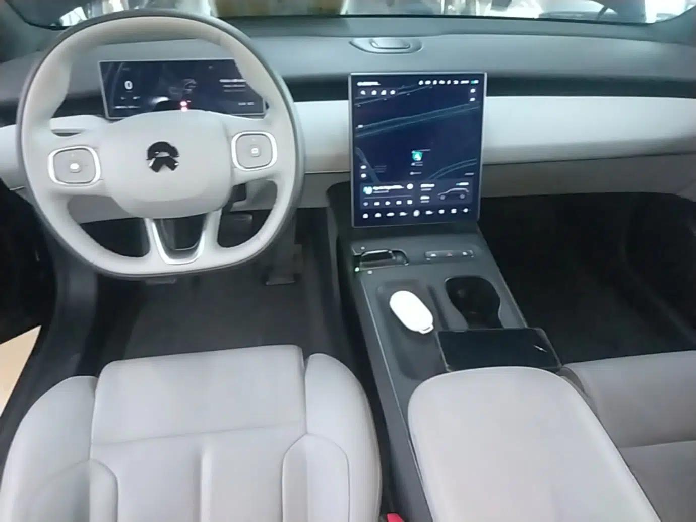 Nio ET5T 2024 75kWh Touring — миниатюра 12