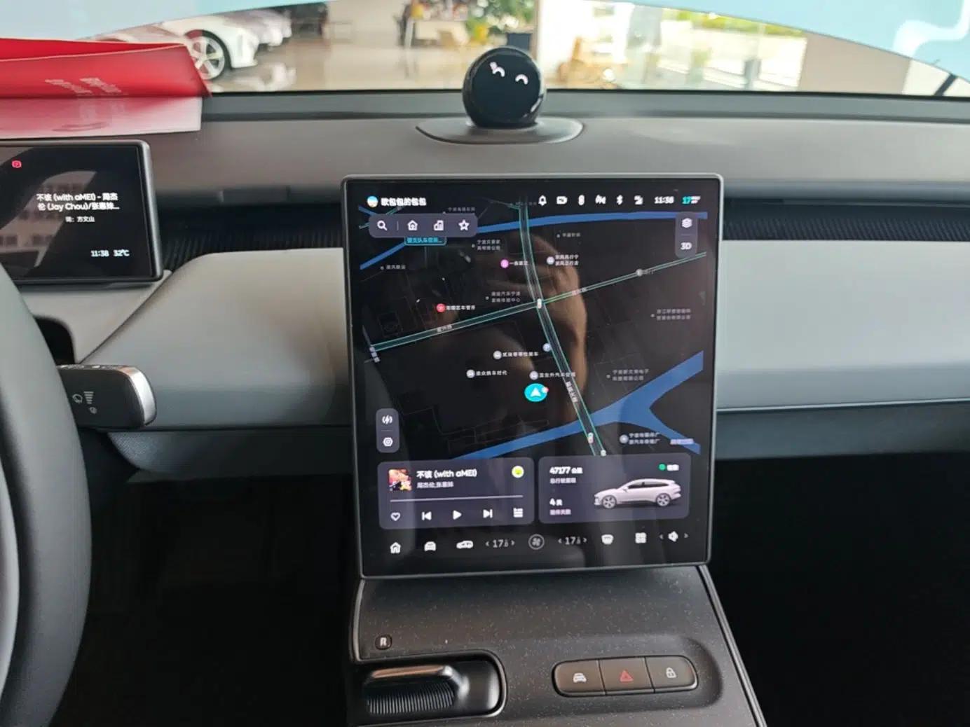 Nio ET5T 2024 75kWh Touring — миниатюра 15
