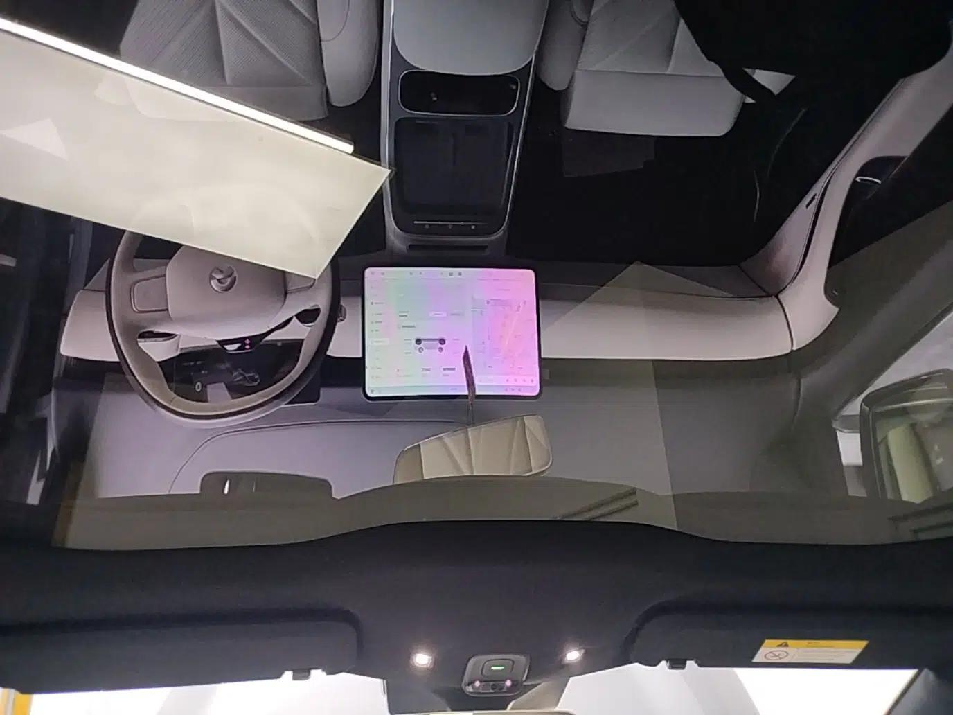Nio ET5T 2025 75 kWh Touring — миниатюра 21