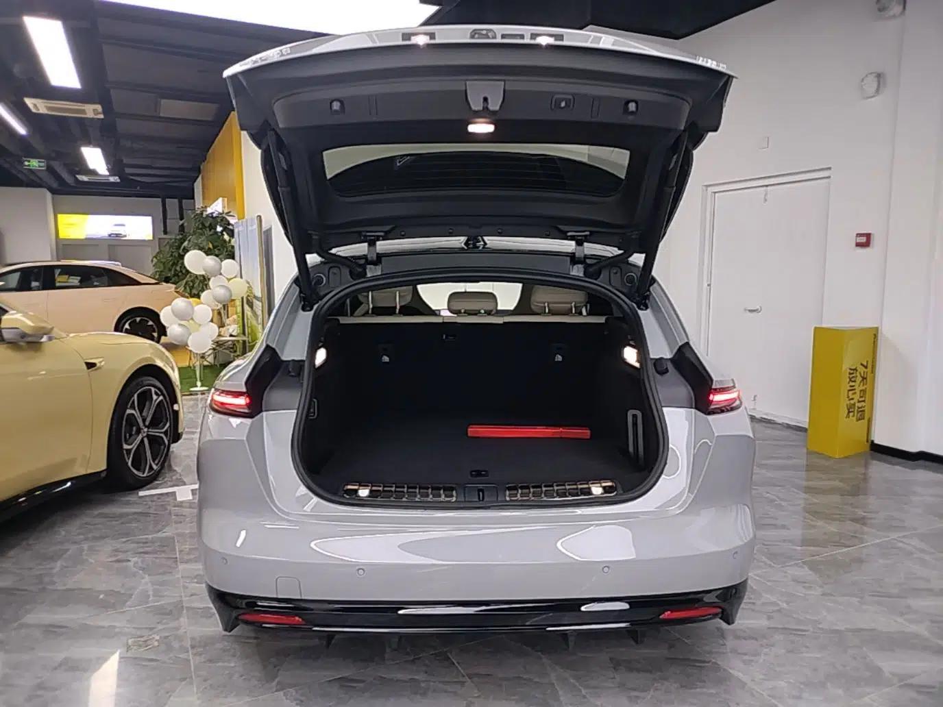 Nio ET5T 2025 75 kWh Touring — миниатюра 22