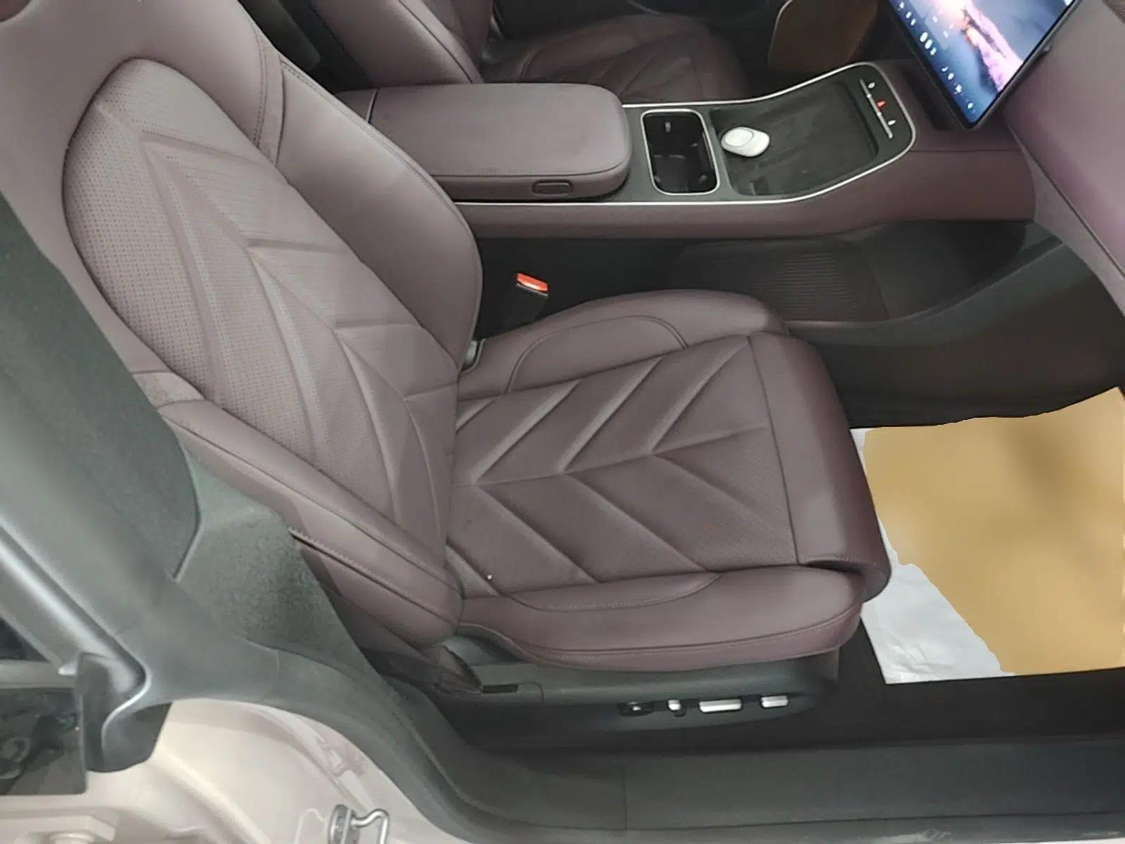 Nio ET5T 2025 75 kWh Touring — миниатюра 19