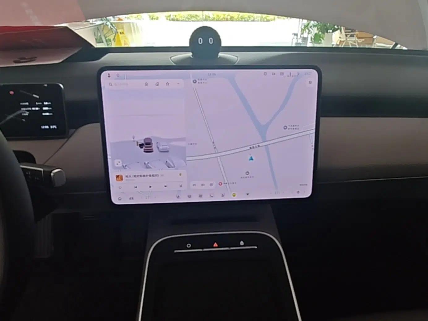 Nio ET5T 2025 75 kWh Touring — миниатюра 15