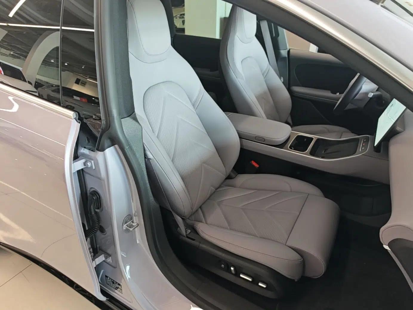 Nio ET5T 2025 75 kWh Touring — миниатюра 19