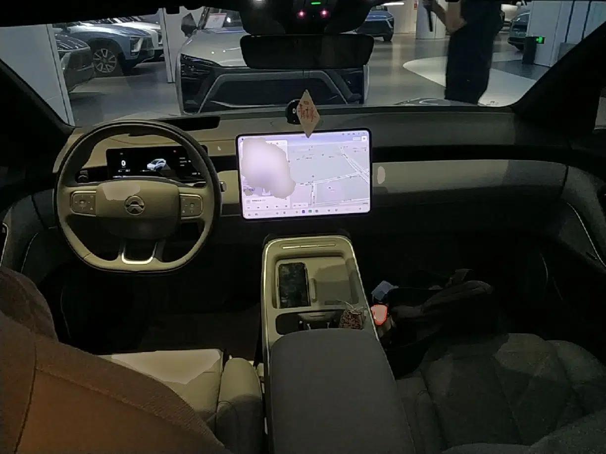 Nio ET5T 2025 75 kWh Touring — миниатюра 12