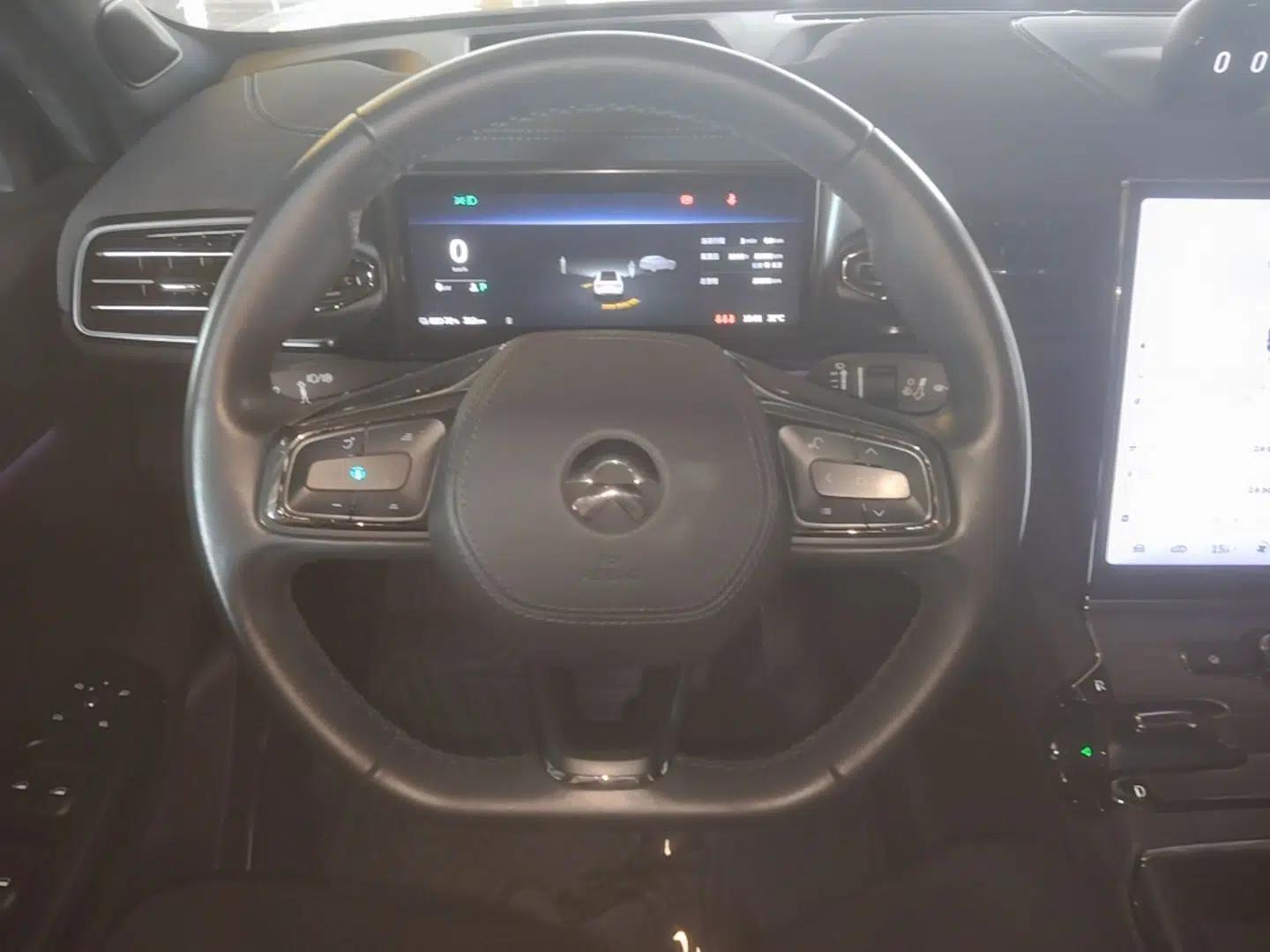 Nio EC6 2020 430 km Sport Version — миниатюра 13