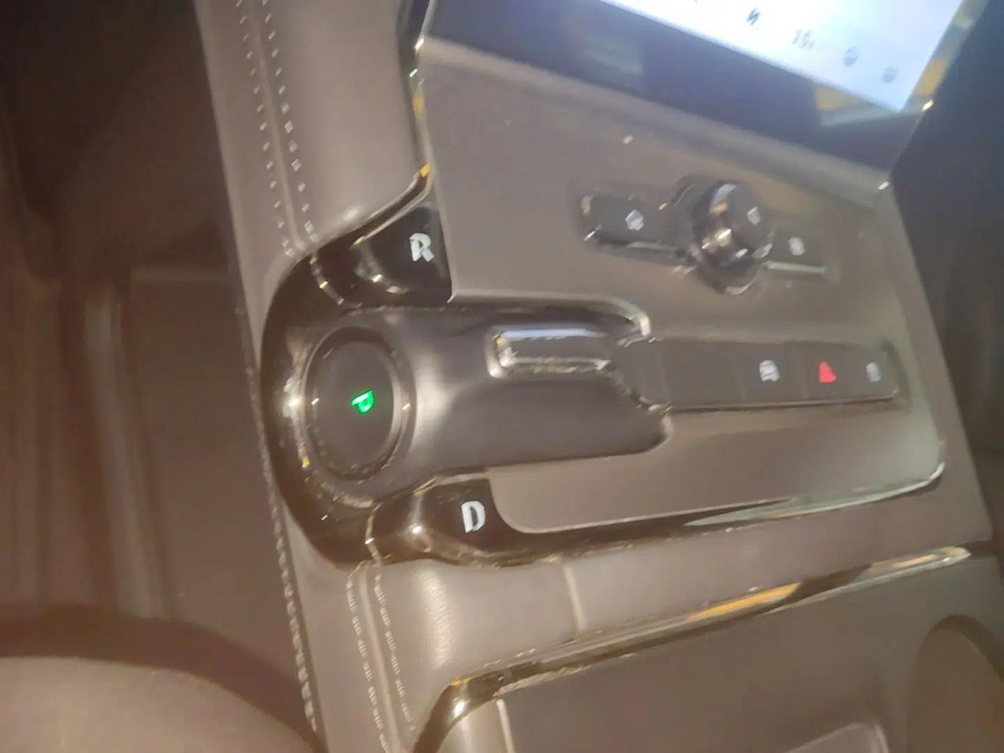 Nio EC6 2020 430 km Sport Version — миниатюра 16