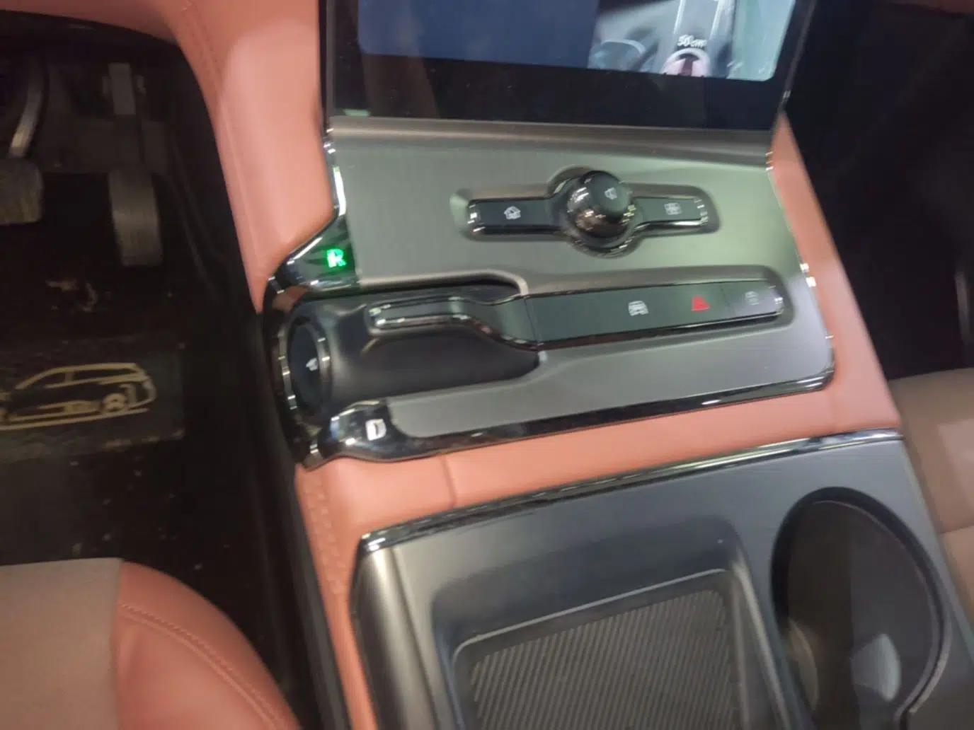 Nio EC6 2020 440KM Signature Edition — миниатюра 21
