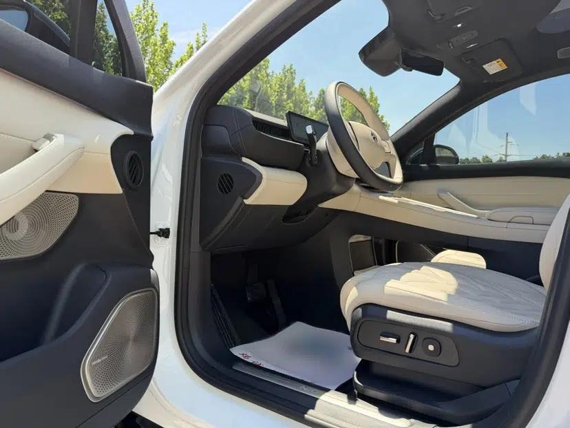 Nio EC6 2025 75 kWh — миниатюра 32