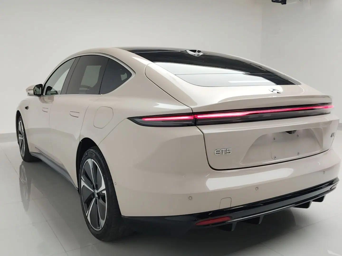 Nio ET5 2025 75 kWh — миниатюра 4