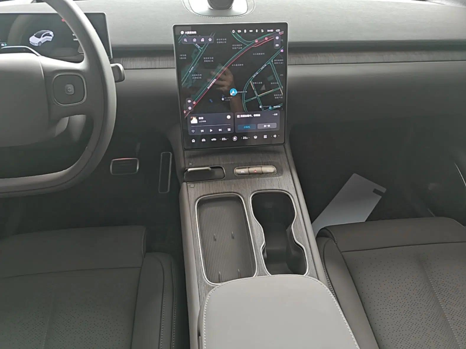 Nio ET7 2024 75 kWh Executive Edition — миниатюра 15