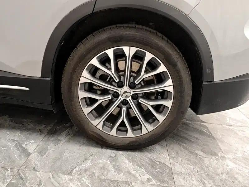NIO ES6 2024 model 75kWh — миниатюра 9