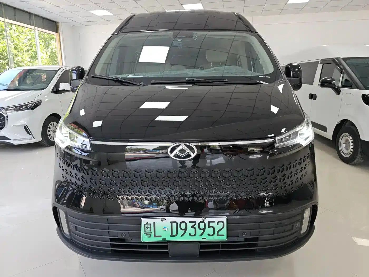 Xintu EV70 2025 Model 420km Long Wheelbase Mid-Roof Luxury Edition 9-Seater — миниатюра 2