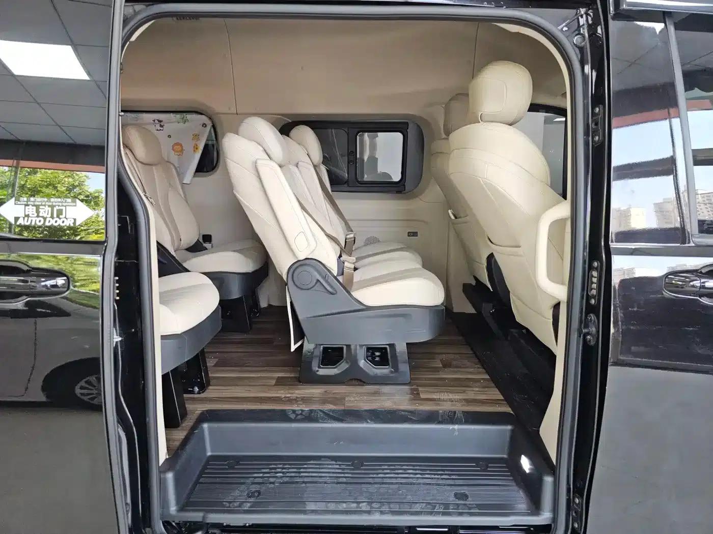 Xintu EV70 2025 Model 420km Long Wheelbase Mid-Roof Luxury Edition 9-Seater — миниатюра 16
