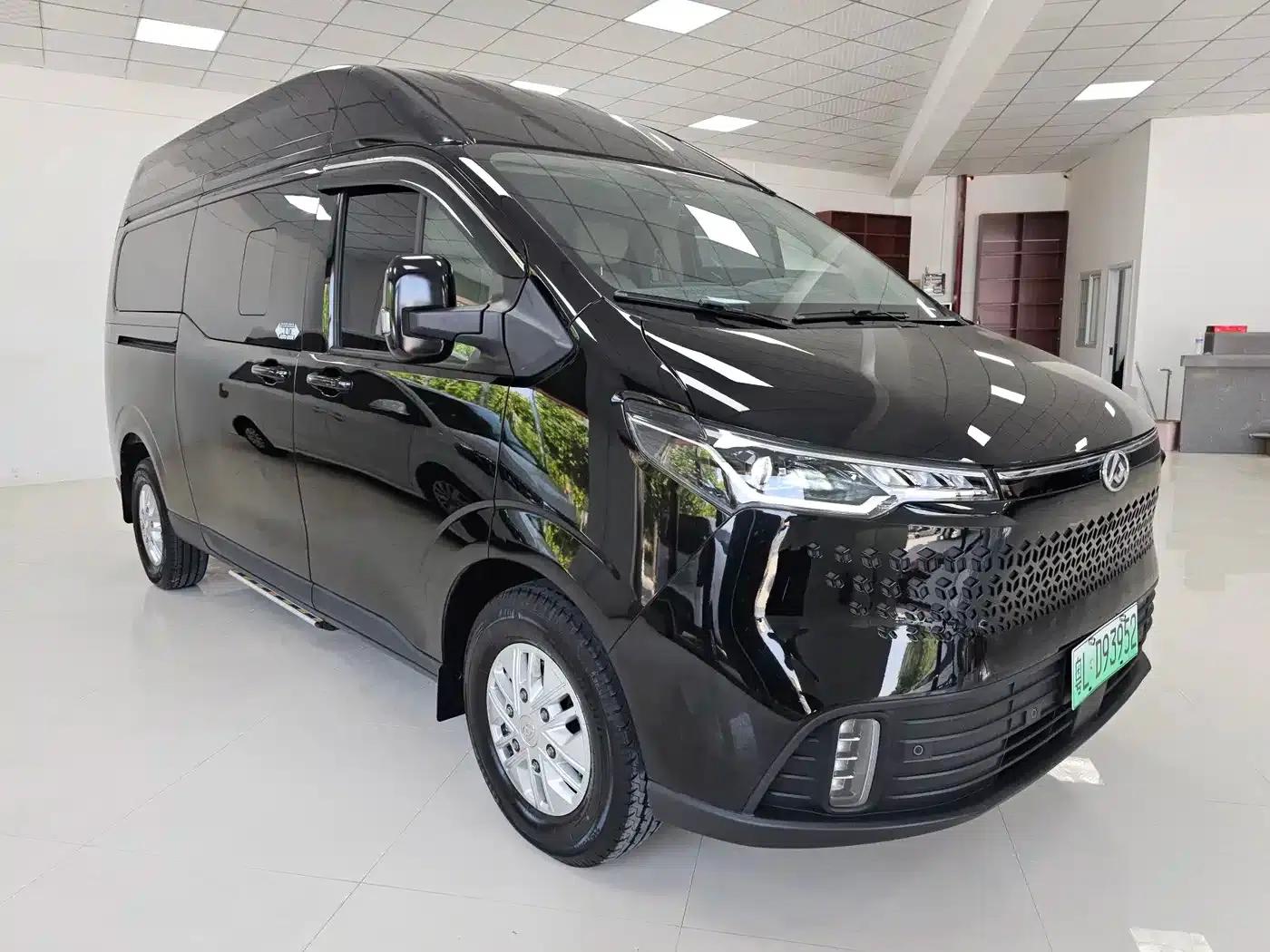 Xintu EV70 2025 Model 420km Long Wheelbase Mid-Roof Luxury Edition 9-Seater — миниатюра 3