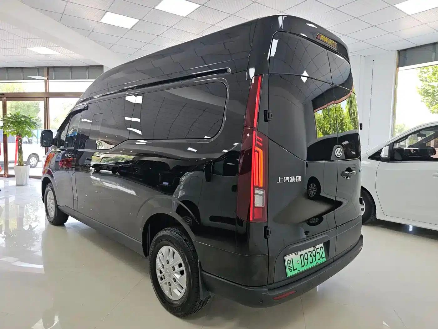 Xintu EV70 2025 Model 420km Long Wheelbase Mid-Roof Luxury Edition 9-Seater — миниатюра 4