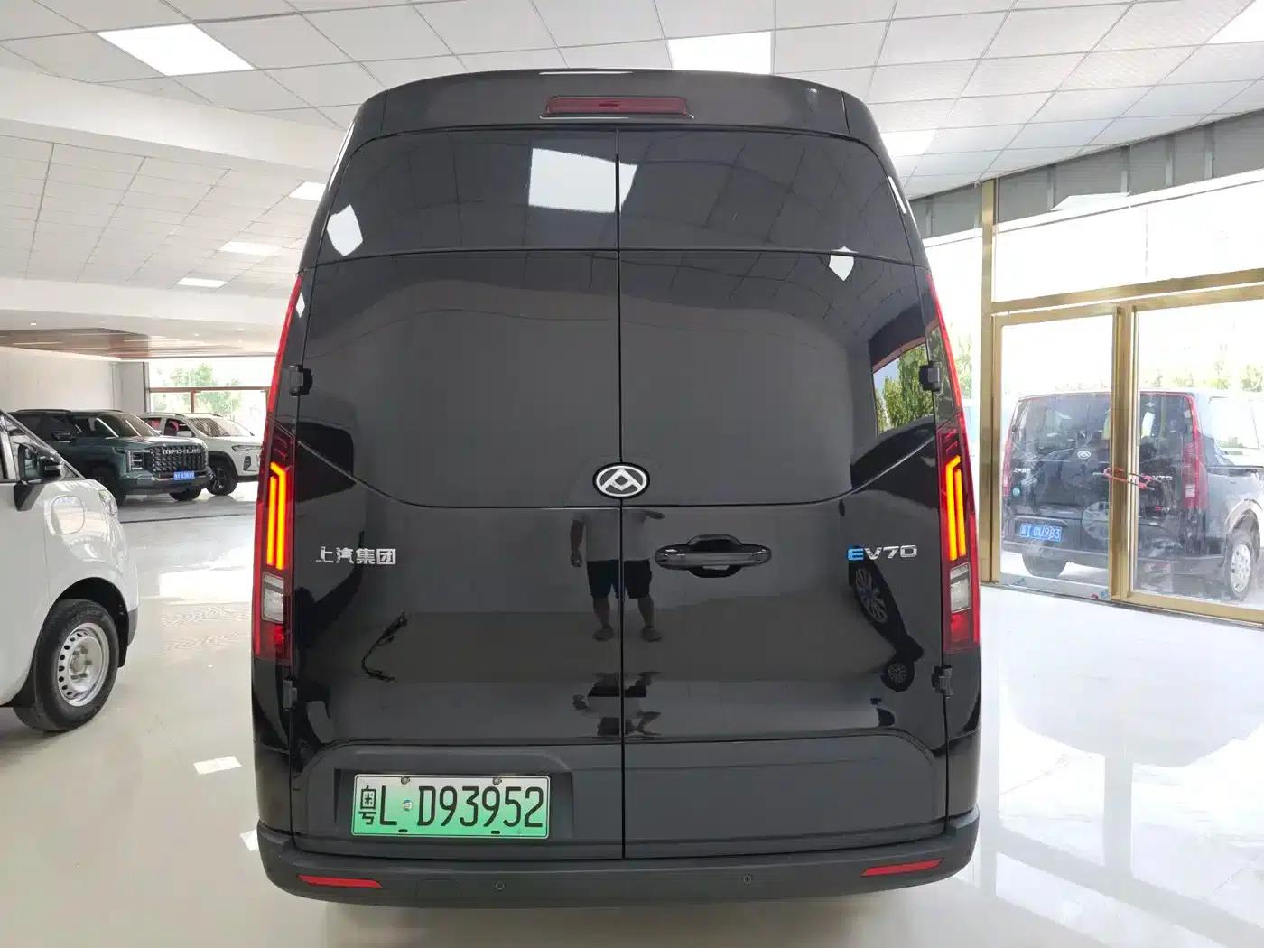 Xintu EV70 2025 Model 420km Long Wheelbase Mid-Roof Luxury Edition 9-Seater — миниатюра 5