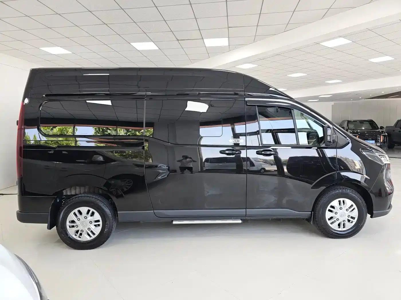 Xintu EV70 2025 Model 420km Long Wheelbase Mid-Roof Luxury Edition 9-Seater — миниатюра 7