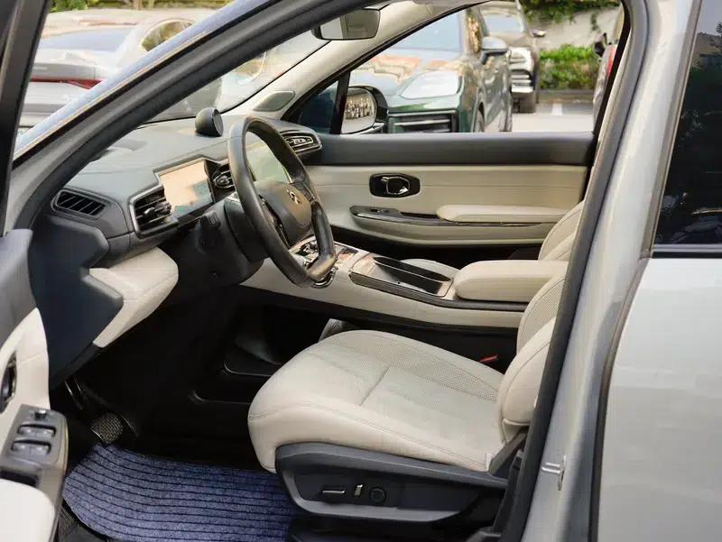 NIO ES8 2020 415KM Base Edition 7-Seater — миниатюра 17