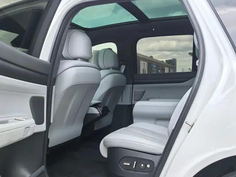 NIO ES8 2024 model 75kWh — миниатюра 18
