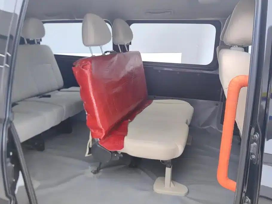 Lingzhi 2022 Facelift, Striving Edition M5L 2.0L Basic 7-Seater — миниатюра 11