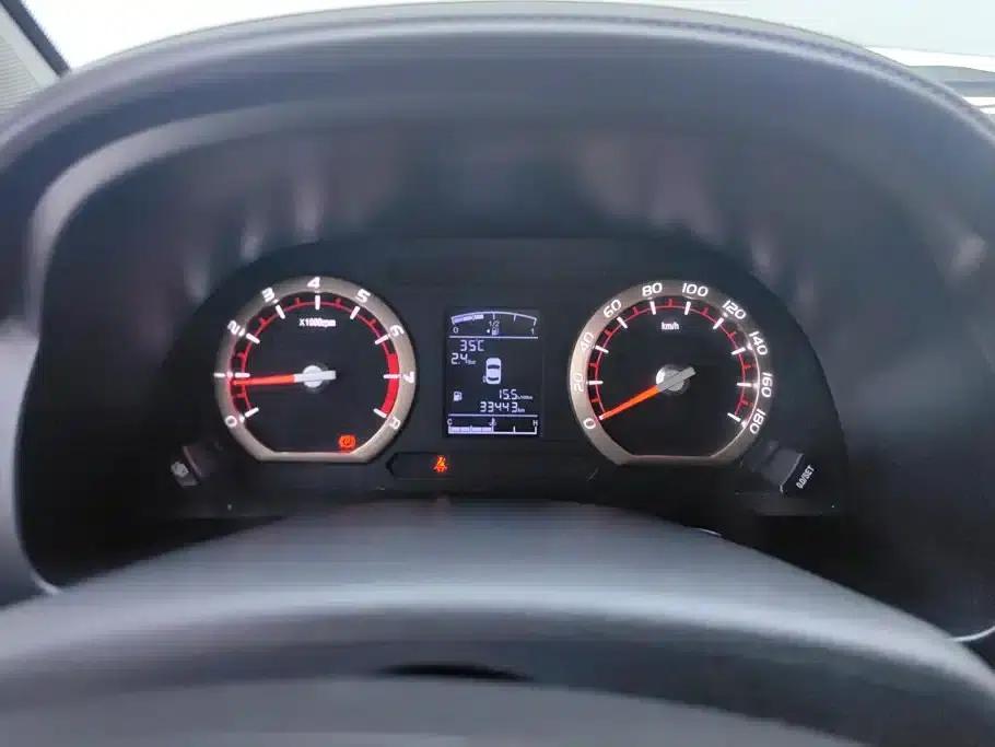 Lingzhi 2022 Facelift, Striving Edition M5L 2.0L Basic 7-Seater — миниатюра 14