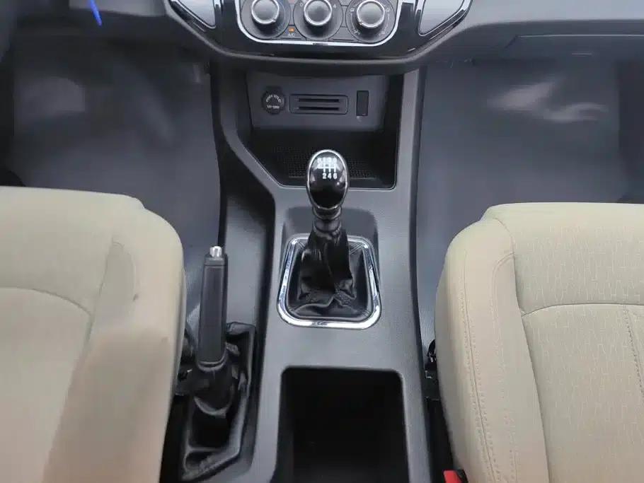 Lingzhi 2022 Facelift, Striving Edition M5L 2.0L Basic 7-Seater — миниатюра 16