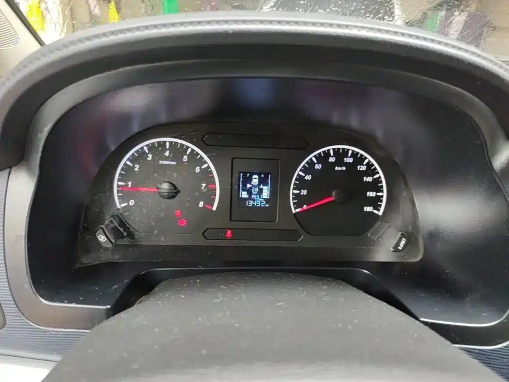 Lingzhi 2024 M5L 1.5T Manual Basic 7-Seater — миниатюра 12