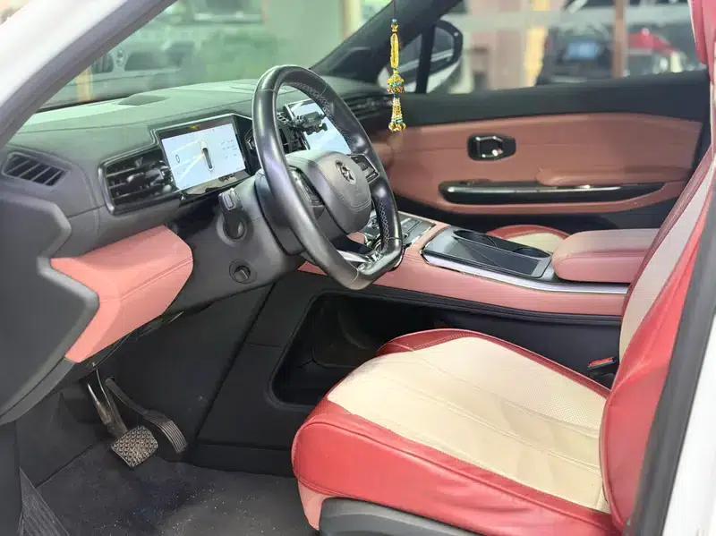 NIO EC6 2020 605KM Sport Edition — миниатюра 10