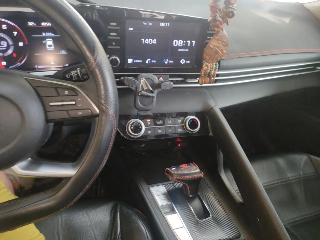 Hyundai Elantra 2022 1.5L CVT GLX Elite Edition — миниатюра 13