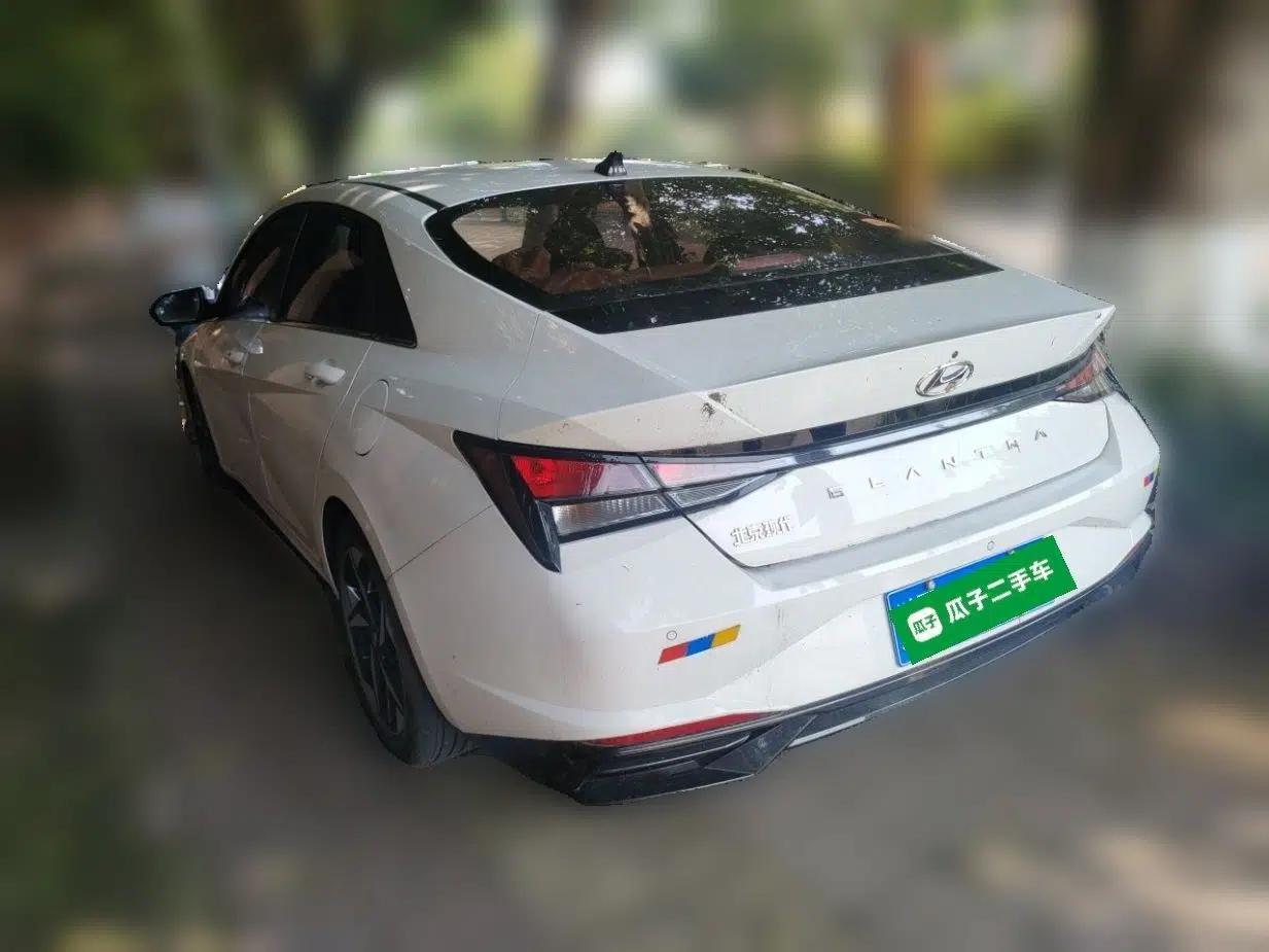 Hyundai Elantra 2022 1.5L CVT GLX Elite Edition — миниатюра 4