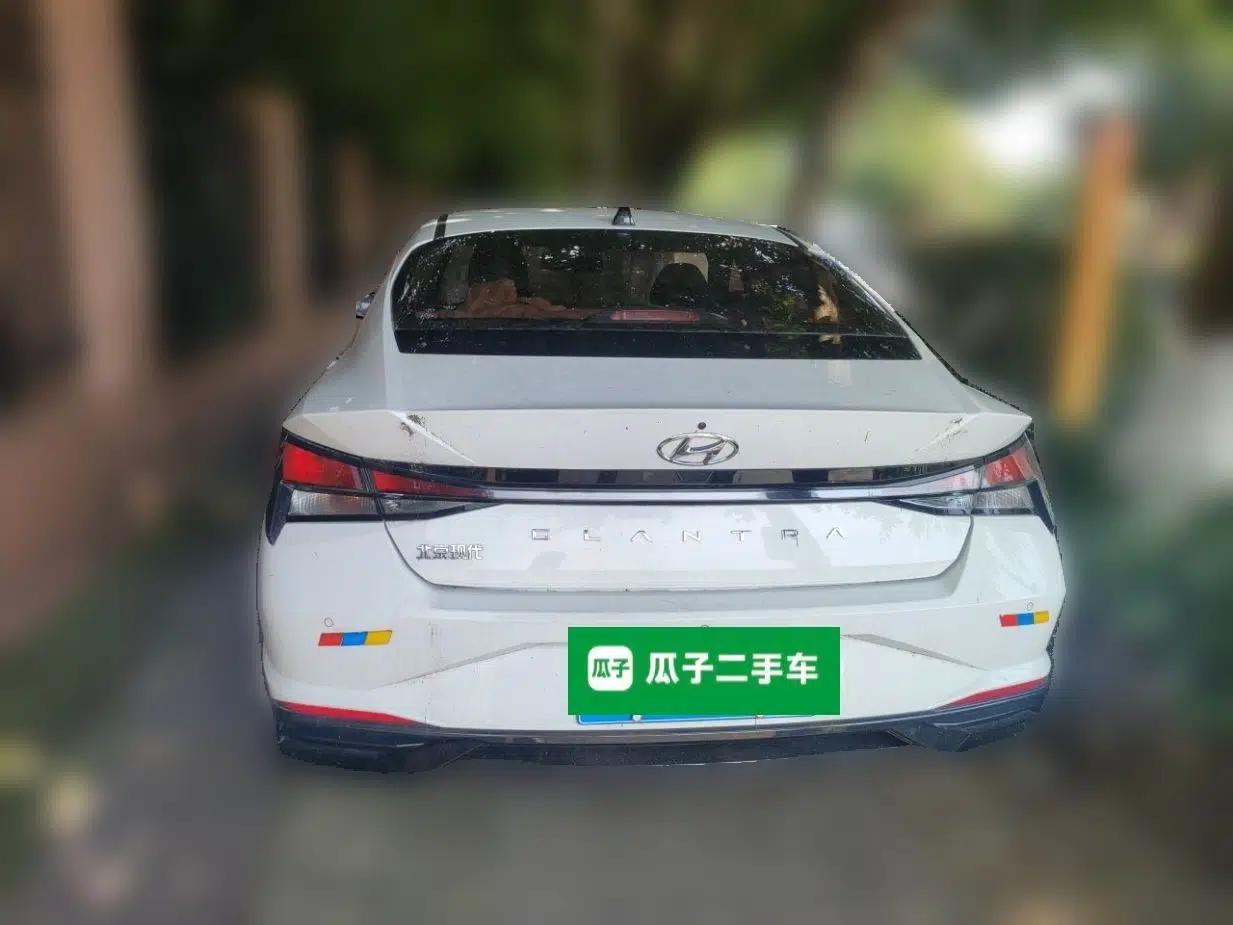 Hyundai Elantra 2022 1.5L CVT GLX Elite Edition — миниатюра 5