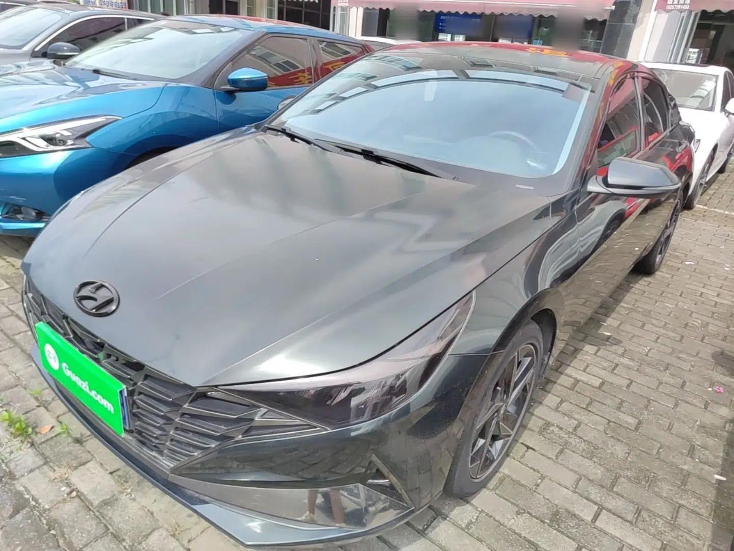 Hyundai Elantra 2021 1.5L CVT LUX Prestige Edition — миниатюра 1