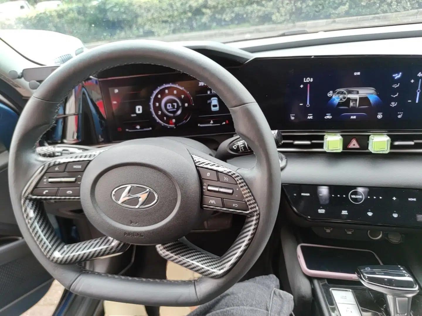 Hyundai Elantra 2021 1.5L CVT LUX Prestige Edition — миниатюра 12