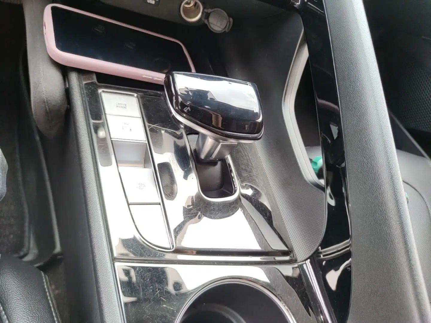 Hyundai Elantra 2021 1.5L CVT LUX Prestige Edition — миниатюра 16