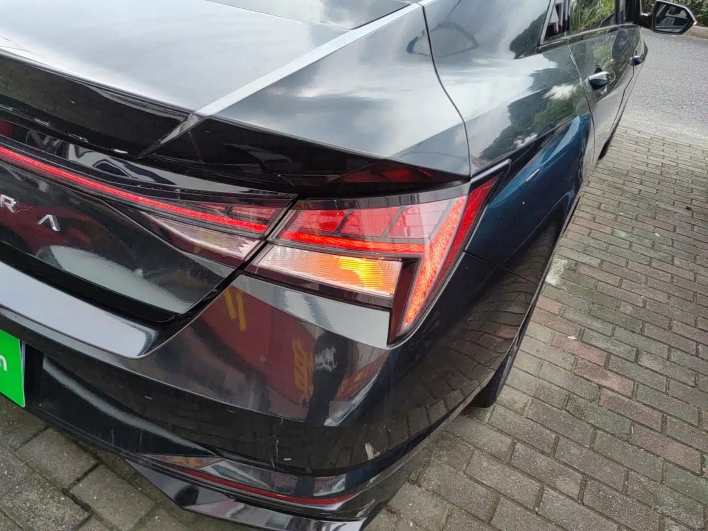 Hyundai Elantra 2021 1.5L CVT LUX Prestige Edition — миниатюра 9