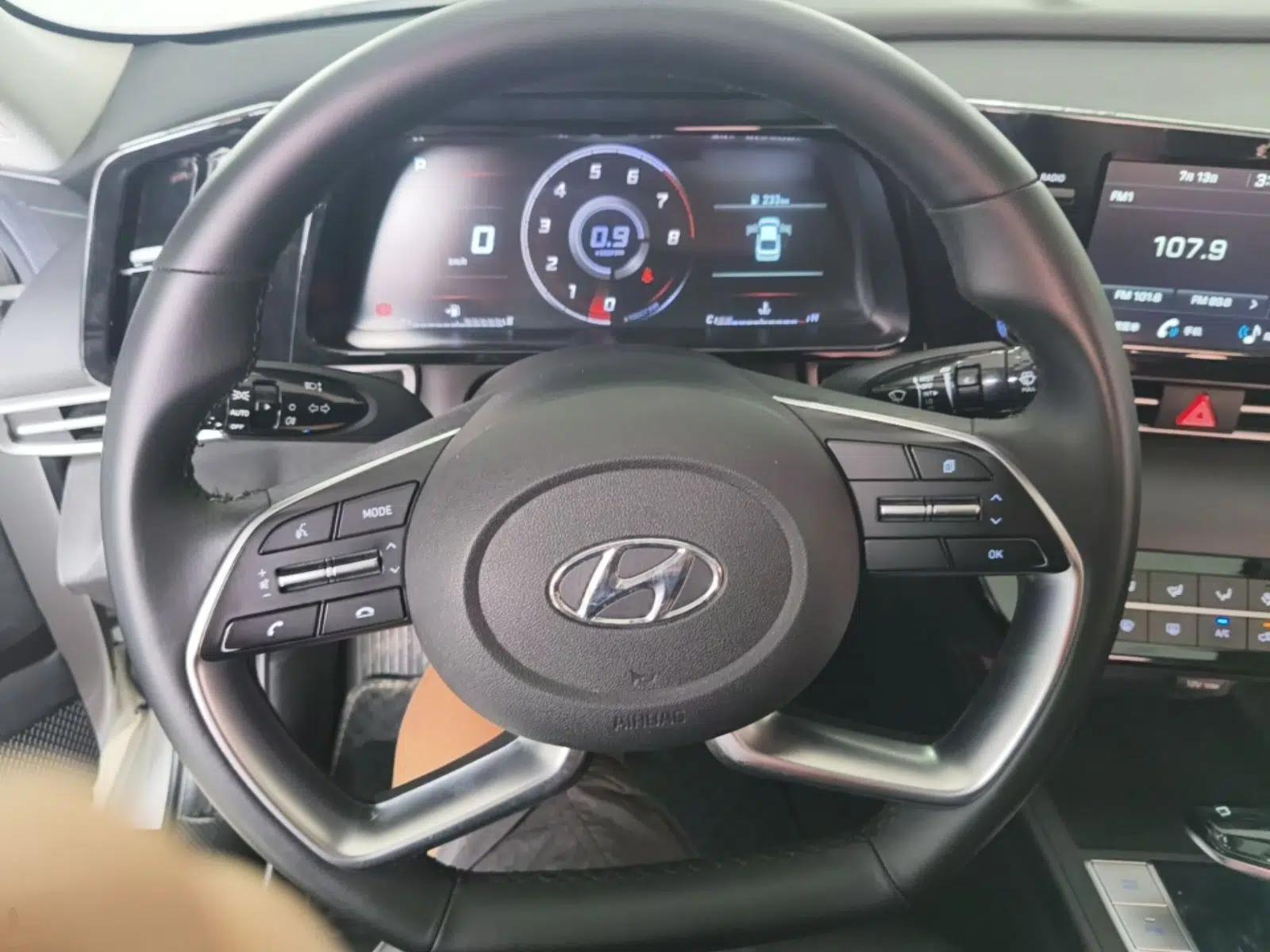 Hyundai Elantra 2021 1.5L CVT GLX Elite Edition — миниатюра 13