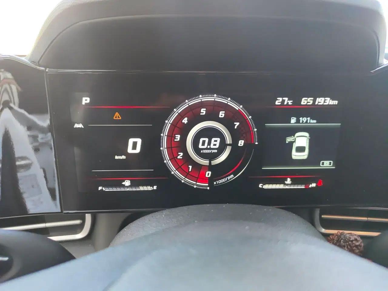 Hyundai Elantra 2021 1.5L CVT LUX Prestige Edition — миниатюра 11