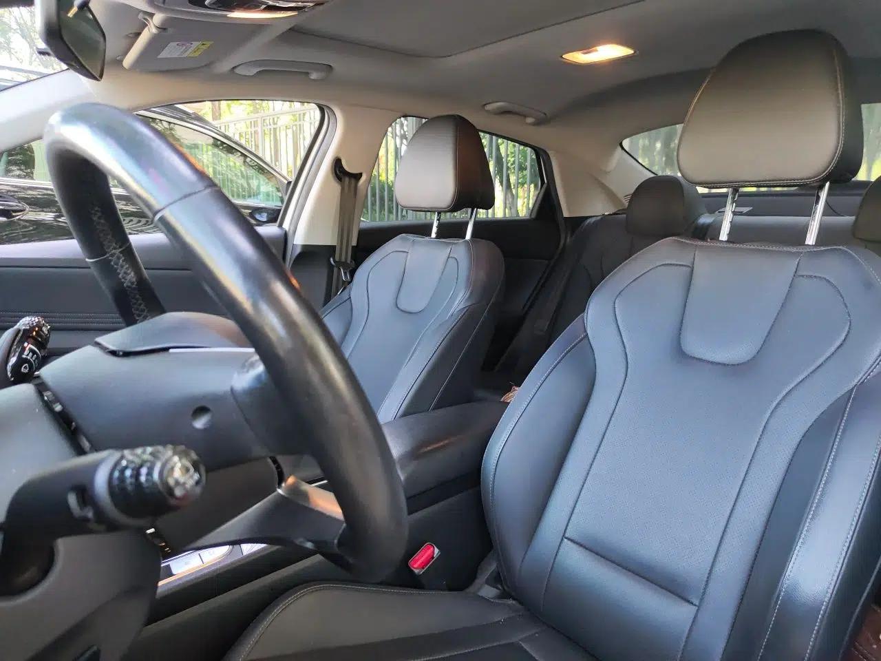 Hyundai Elantra 2021 1.5L CVT LUX Prestige Edition — миниатюра 15