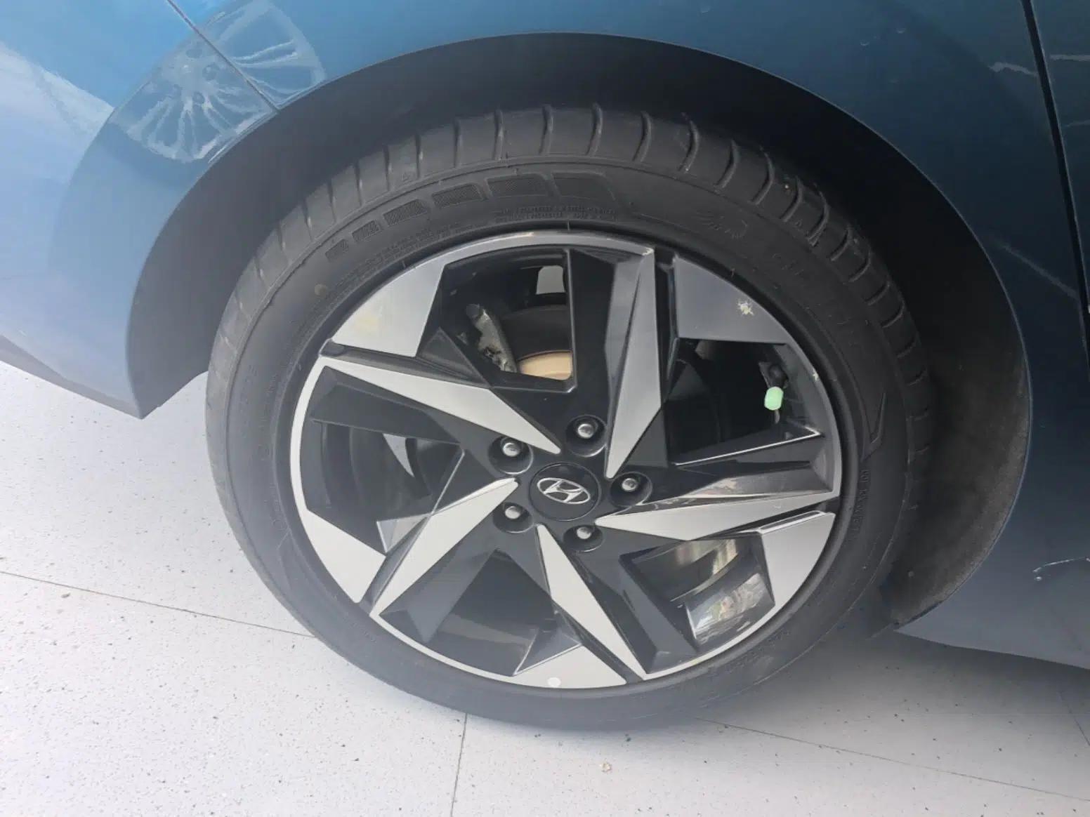Hyundai Elantra 2021 1.5L CVT GLX Elite Edition — миниатюра 11