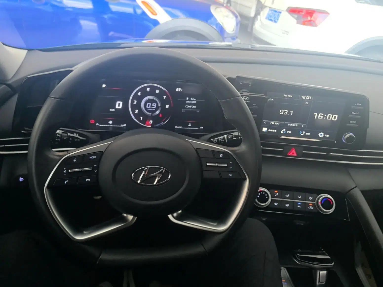 Hyundai Elantra 2021 1.5L CVT GLX Elite Edition — миниатюра 12