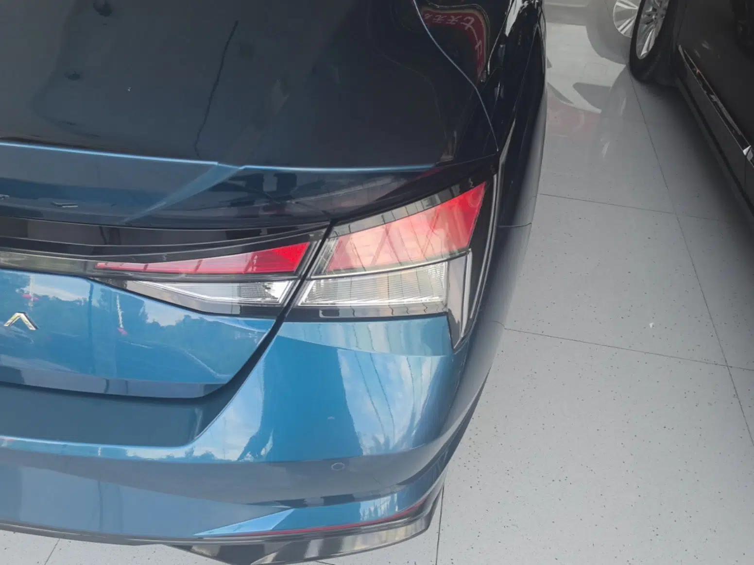 Hyundai Elantra 2021 1.5L CVT GLX Elite Edition — миниатюра 9