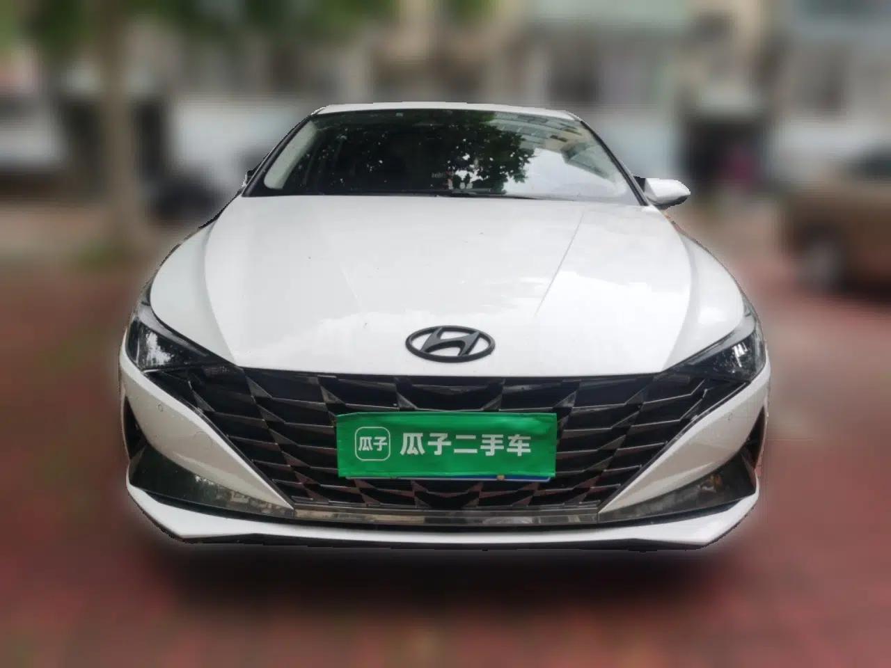 Hyundai Elantra 2021 1.5L CVT LUX Prestige Edition — миниатюра 2