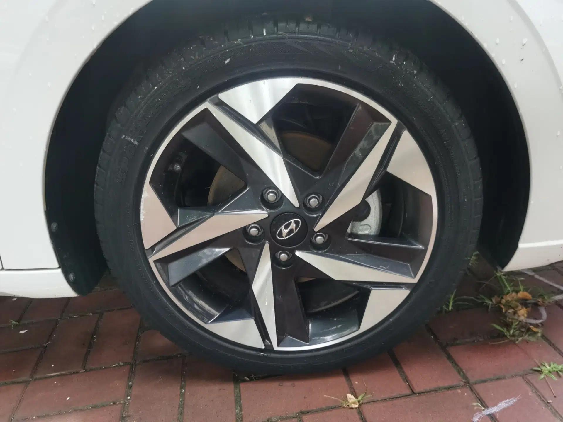 Hyundai Elantra 2021 1.5L CVT LUX Prestige Edition — миниатюра 8