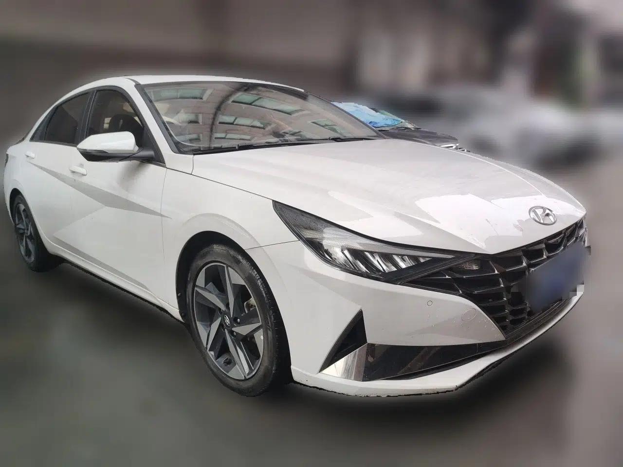 Hyundai Elantra 2022 1.5L CVT GLX Elite Edition — миниатюра 3